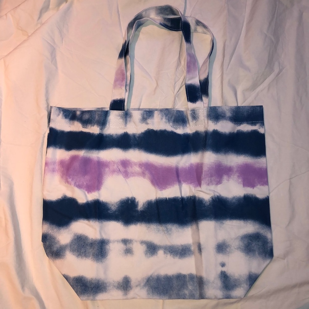Bloomingdale’s exclusive Tote Bag NWOT